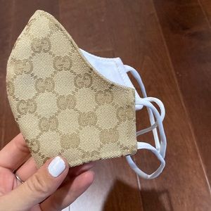 Gucci mask never used